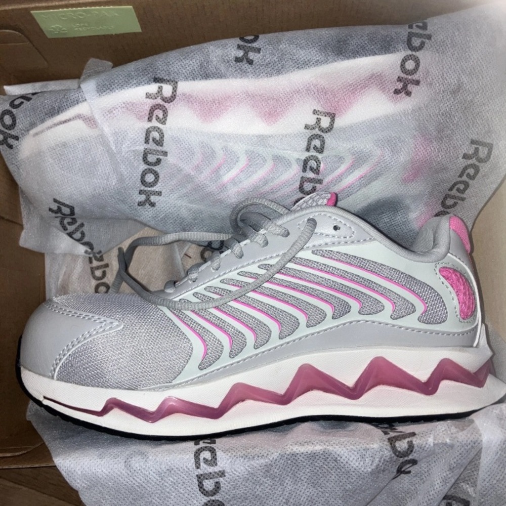Reebok Pink and Gray zig elusion sneakers